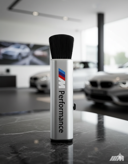 Brosse de nettoyage premium avec BMW ou // M - conception compacte et rétractable