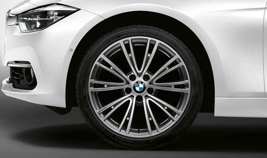 Alloy Tire V-Spoke 626 19 "FerricGrey OEM 36118047260 para BMW F30, F30N, F31, F31N, F32, F32N, F33, F33N, F36, F36N. BMW original.