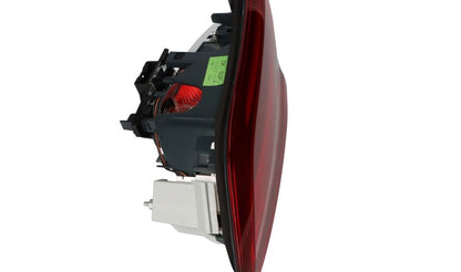 Luz trasera en tapa del maletero izquierda OEM 63217350697 para BMW X1 F48. Original BMW.