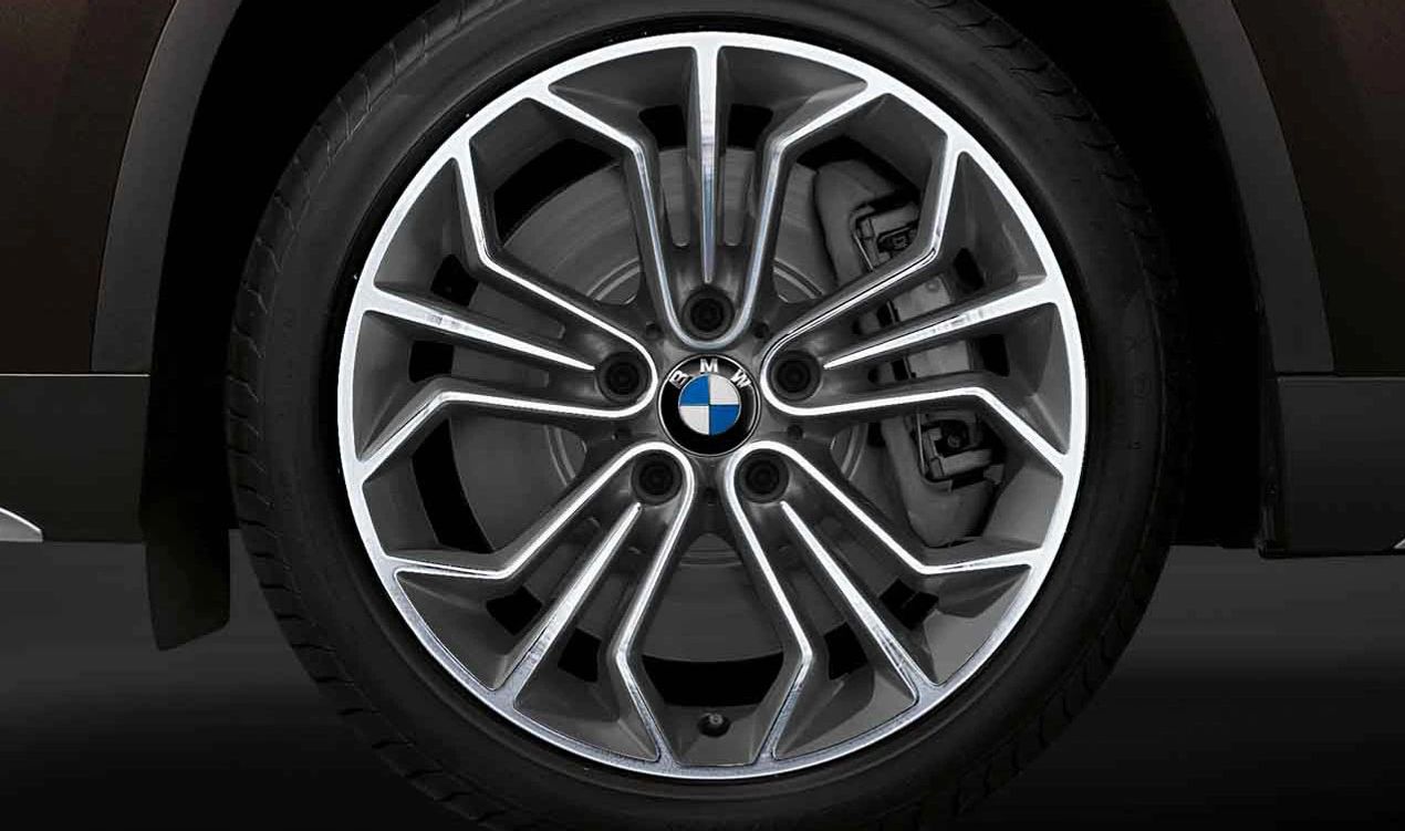 Llantas de aleación estilo panal 323 OEM 36116789148 para BMW X1 E84 (modelos xDrive28i, sDrive16d, sDrive16i, sDrive18d). Original BMW.