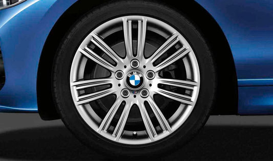Llantas de aleación originales BMW estilo M radios estrella 383 17" OEM 36117845850 para BMW F20 (1er serie). Válidas para varios modelos. Color plata decorativo. Original BMW.