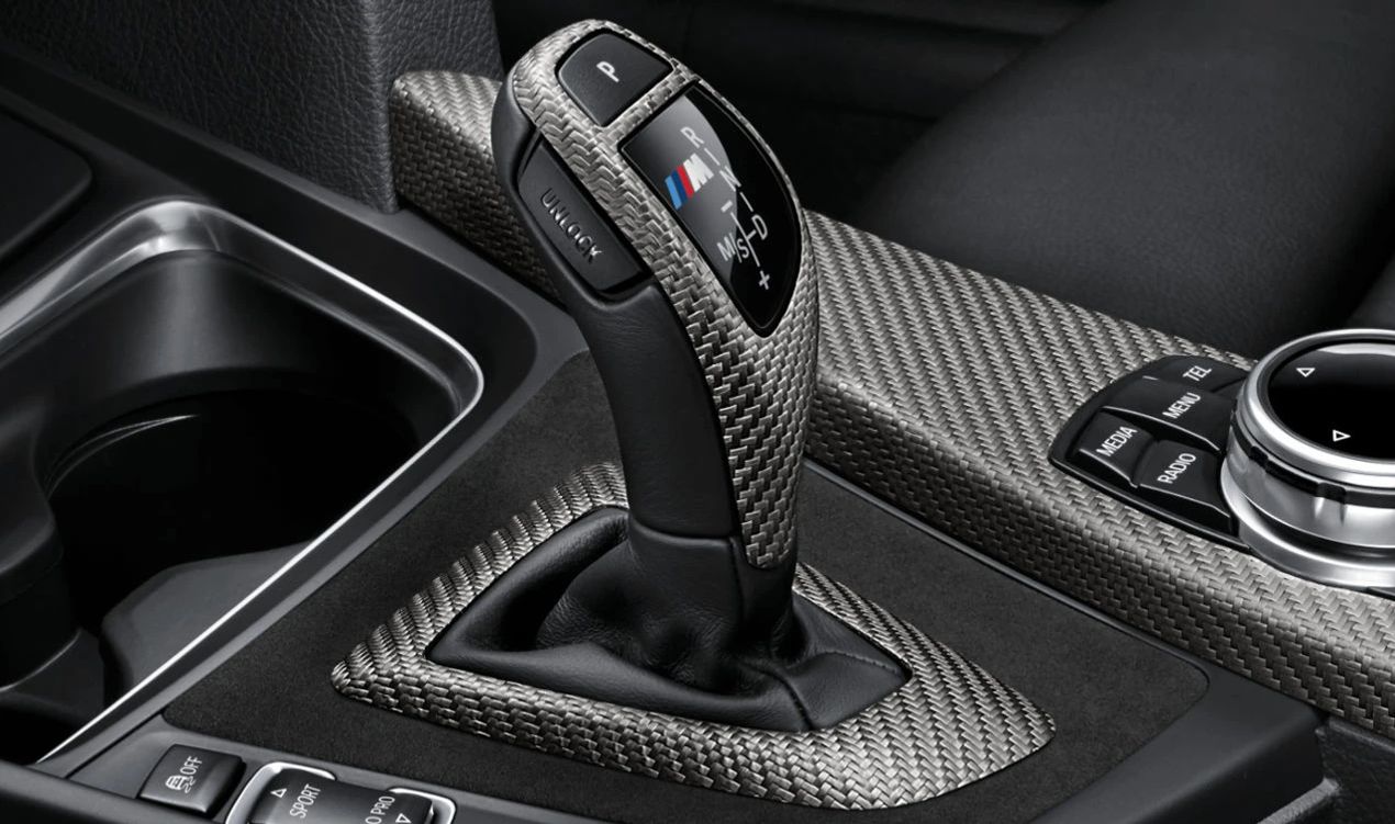 Cubierta de consola central M Performance OEM 51162343739 para BMW F20, F21, F22, F23. Original BMW.