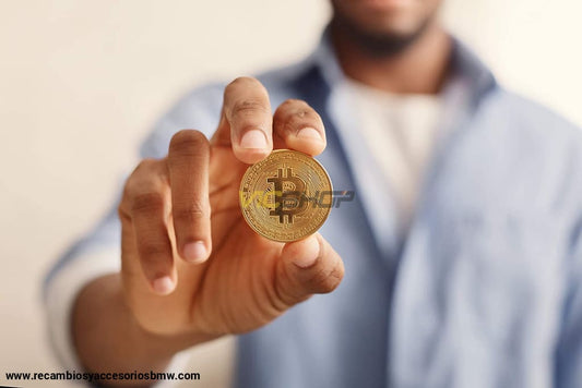 Moneda Física De Bitcoin Bañada En Oro 24K. Incluye Estuche Protector Y Pegatina Btc Criptomonedas