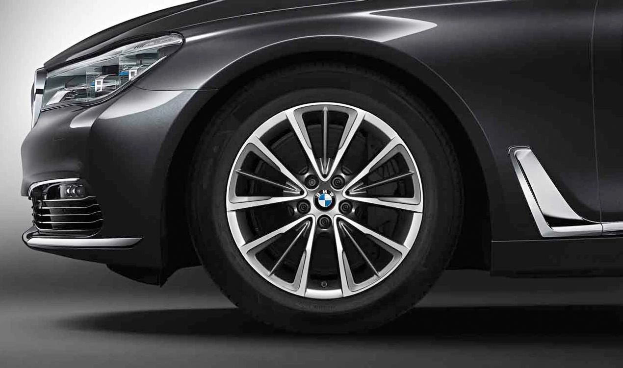 Roues en alliage W 18 "OEM 36116867339 pour la série BMW 7 G11 (modèles 725D, 730d, 730d xDrive). BMW original.