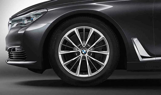 Roues en alliage W 18 "OEM 36116867339 pour la série BMW 7 G11 (modèles 725D, 730d, 730d xDrive). BMW original.