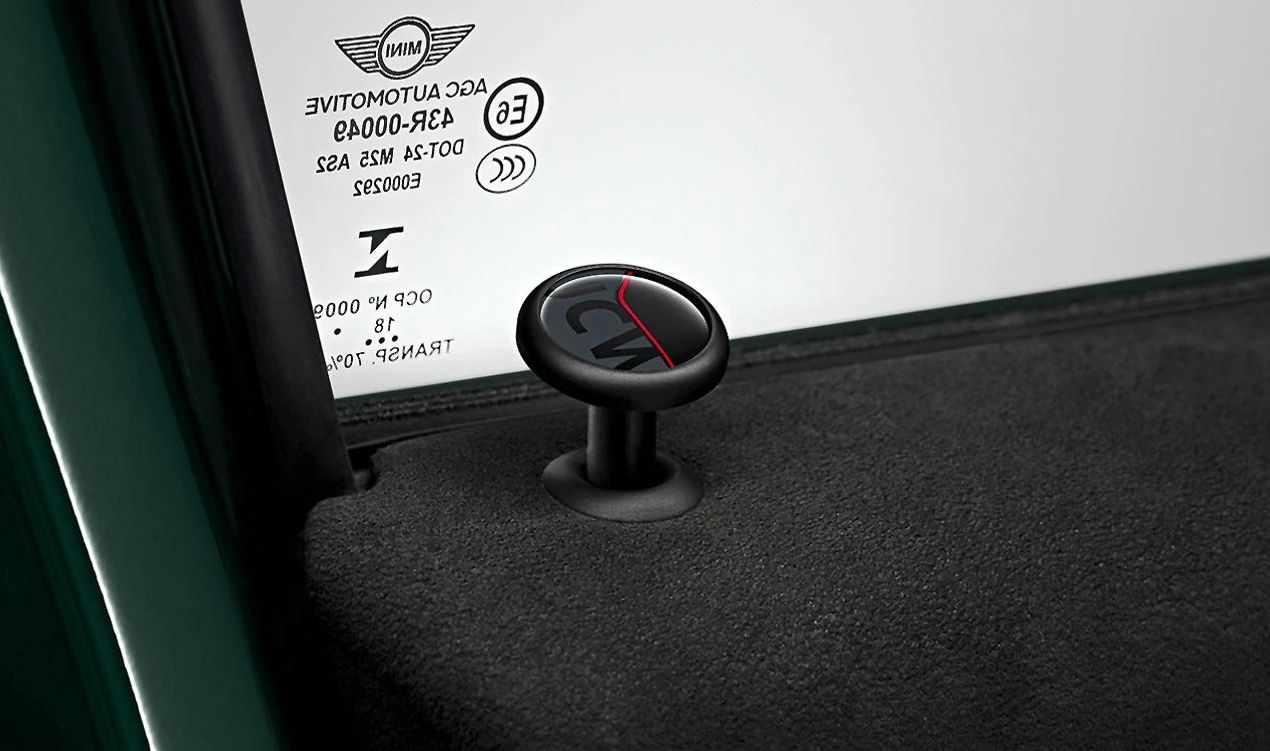 Pino de porta OEM 82292469991 para MINI R50, R56, F56, F54, Countryman F60... e muito mais. MINI originais.