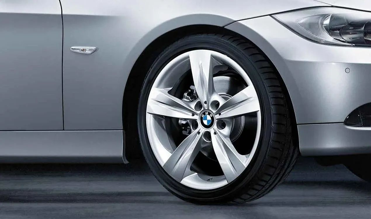 287 STAR LIGOLE TONO PARA BMW 3 E90 Series, E91, E92, E93 (OEM 36116783635). BMW original.