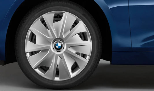 TAPACUBOS 16 "OEM 36106854746 pour BMW F40, F45, F45N. BMW original.