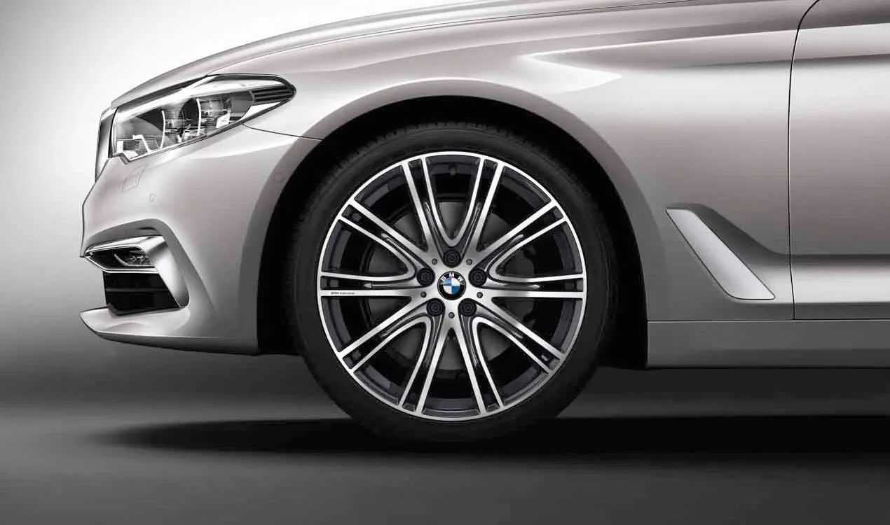 Verroie in lega V-Spoke 759i per BMW G30, G30N, G31, G31N (OEM 36118053501). BMW originale.