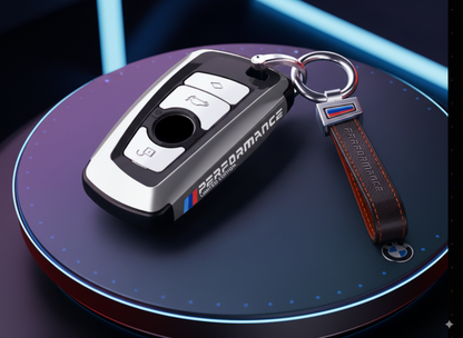 Funda de llave edición limitada ///Performance con llavero de piel para tu BMW.