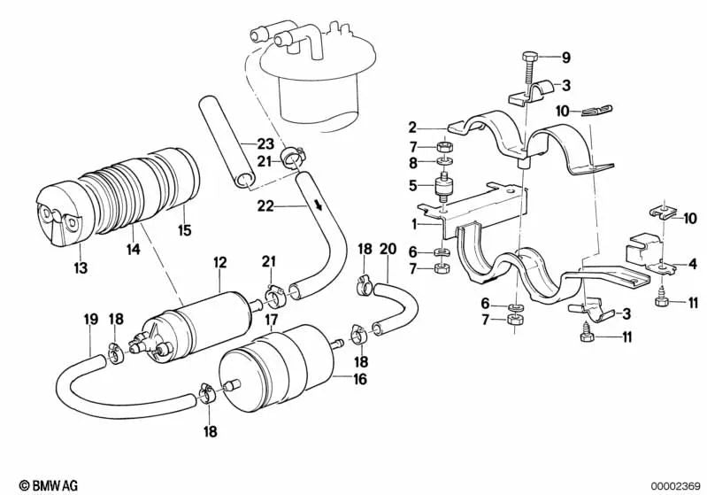 Peça central para BMW E30, E28, E24 (OEM 16121178738). BMW original.