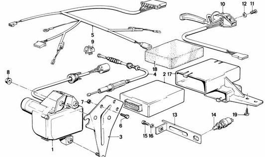 Soporte original OEM 65711371817 para BMW E24 (todos los modelos compatibles). Pieza original BMW usada en sistemas como el control de velocidad y el ordenador de a bordo.
