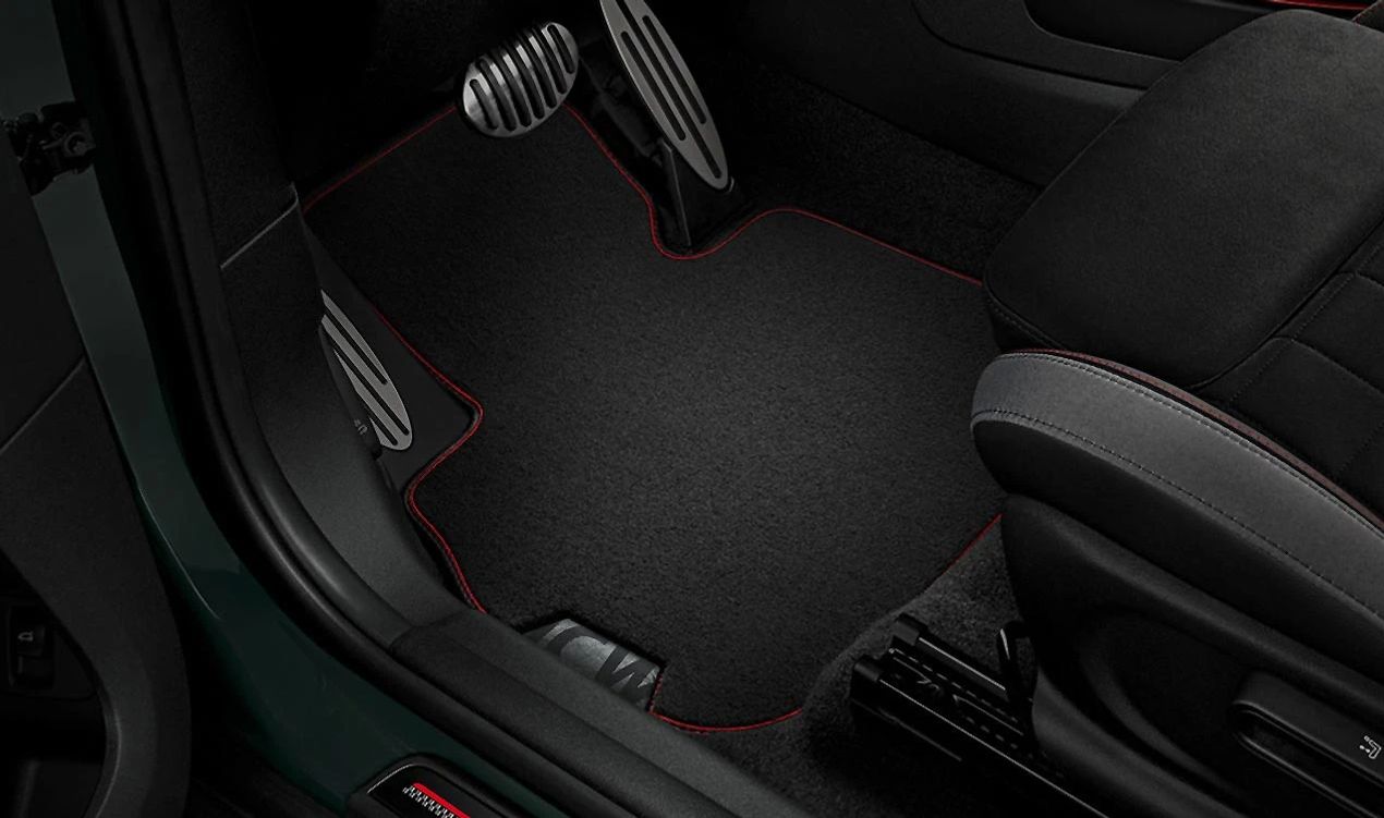 Alfombrillas textiles delanteras JCW OEM 51472469125 para MINI F56, F55, F57, F66... y más. Original MINI.