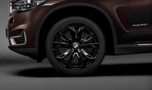 Llanta de aleación diseño estrella 491 OEM 36116858528 para BMW F15, F16. Original BMW.