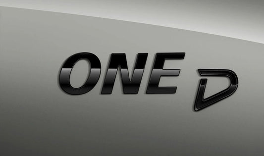 Rotulación "ONE D" Piano Black OEM 51142465247 para MINI F54, F56, R56, F55, Clubman, Cabrio, Countryman... y más. Original MINI.