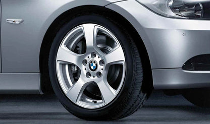 Star aluminium Tire 157 OEM 36116770239 pour BMW E90, E90N, E91, E91N, E92, E92N, E93, E93n. BMW d'origine.