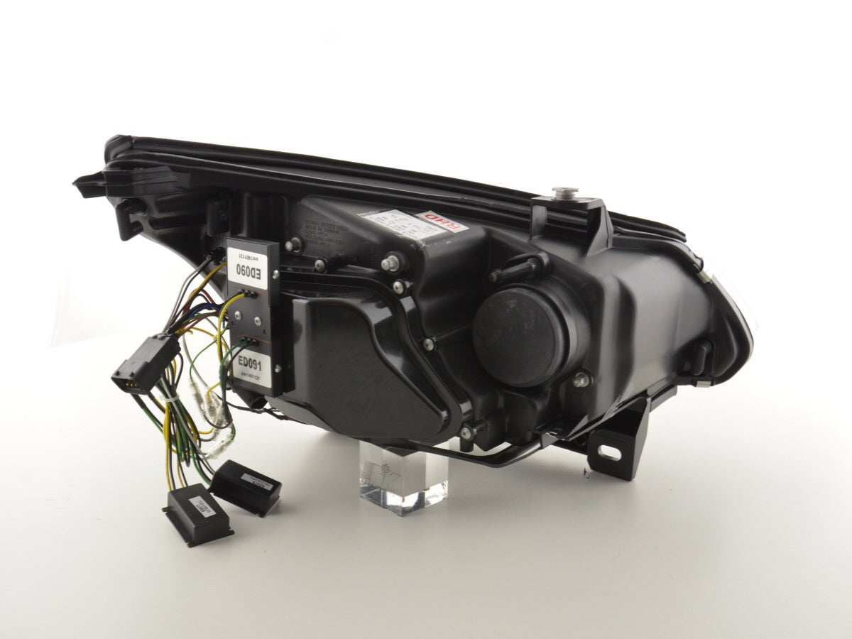 Faros delanteros xenón ojos de angel LED BMW Serie 5 E60 / E61 03-04 cromados para volante a la derecha