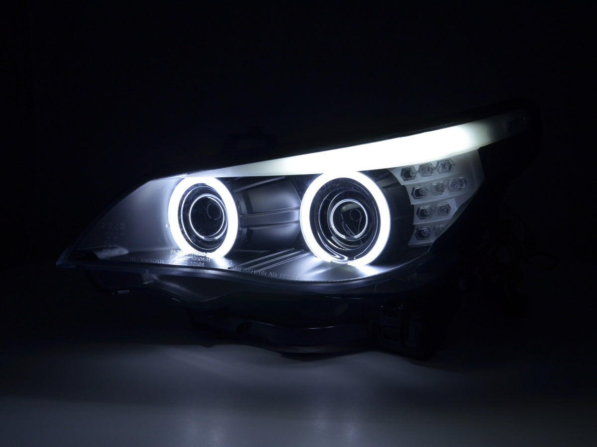 Faros delanteros delanteros Xenón Angel Eyes CCFL BMW Serie 5 E60 / E61 03-04 negros para volante a la derecha