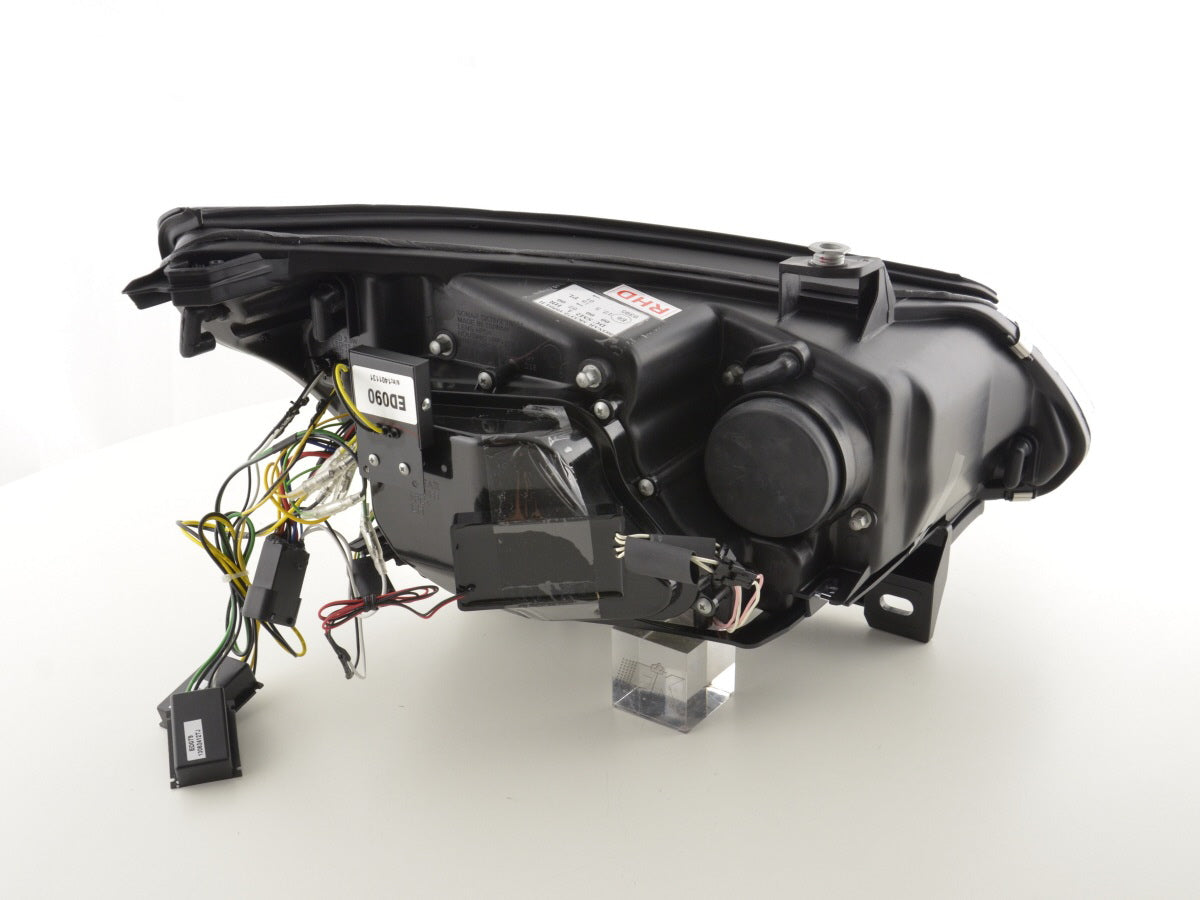 Faros delanteros delanteros Xenón Angel Eyes CCFL BMW Serie 5 E60 / E61 03-04 negros para volante a la derecha