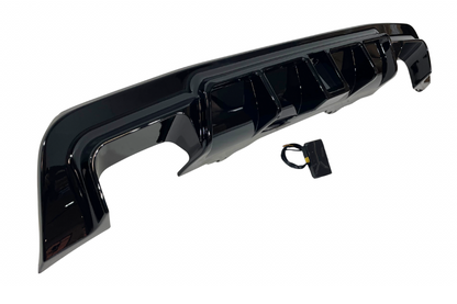 Difusor Trasero BMW E60 look M Performance Brillante Negro Luz de freno led