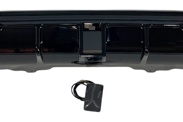 Difusor Trasero BMW E60 look M Performance Brillante Negro Luz de freno led