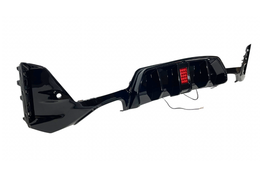 Heckdiffusor BMW G20 / G21 LCI 2023+ Look Competition Glänzend schwarzes LED-Bremslicht