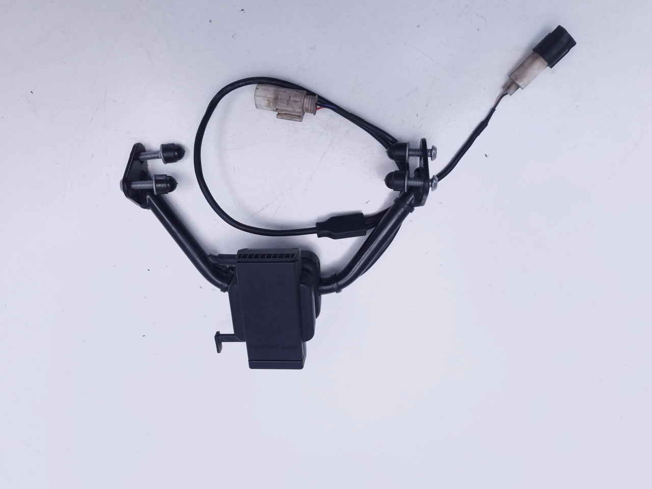 Kit de preinstalación de navegación OEM 77528558291 para BMW Motorrad S 1000 XR K49 (2014-2019). Original BMW Motorrad.