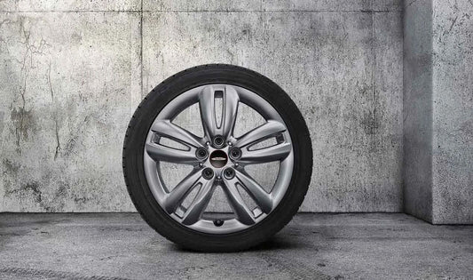 Llanta de aluminio Track Spoke 562 7JX17 OEM 36116858899 para MINI F56, F55, F57... y más. Original MINI.