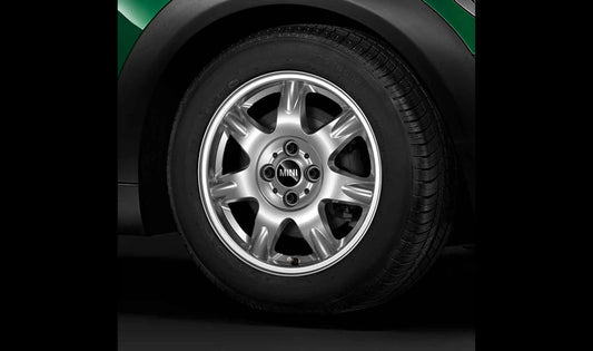 Llanta de aluminio Delta Spoke 96 plata OEM 36116768972 para MINI R50, R53, R56, Clubman R55, Cabrio R52, Coupé R58, Roadster R59... y más. Original MINI.