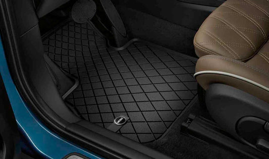 Alfombrillas delanteras todo tiempo Essential Black OEM 51472447606 para MINI Countryman F60, F60 LCI. Original MINI.