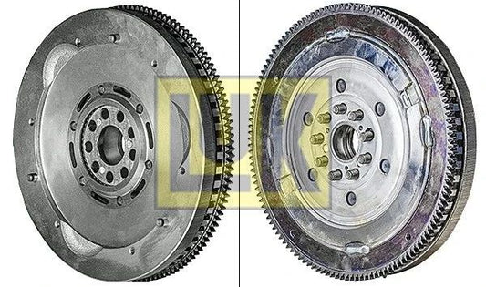 Volante bimasa OEM 415008610 para BMW Serie 5 {E39 535i, 540i} con cambio manual. Compatible con motores M62. Incluye tornillería. Original BMW.