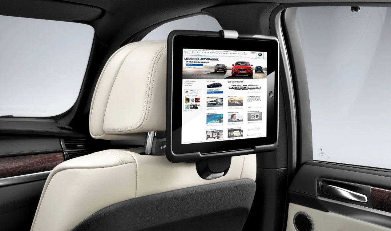 Soporte para iPad 2, 3 y 4 OEM 51952360373 para BMW (E81, E82, E87, E88, F20, F21, F40, F52, F22, F23, F44, F45, F46, F87, G42, U06, E90, E91, E92, E93, F30, F31, F34, F35, G20, G21, G28, F32, F33, F36, G22, G23, G26, E60, E61, F07, F10, F11, F18, G3