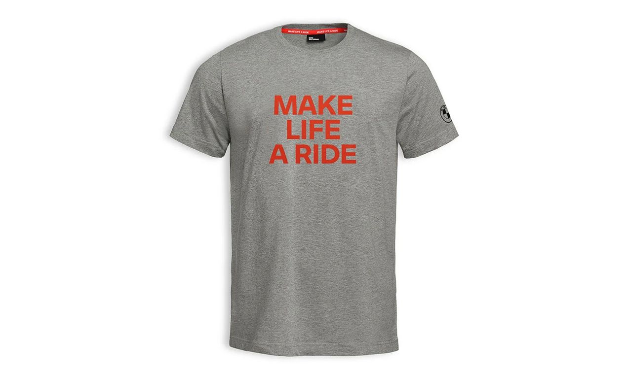 Camiseta gris "Make Life a Ride" OEM 76615B3E461 para BMW Motorrad. 100% algodón, con logo BMW en la manga y eslogan en el pecho. Original BMW Motorrad. Tallas S a 3XL.
