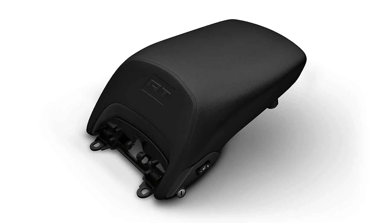 Assento de passageiro aquecido preto OEM 52538395545 para motocicletas BMW R1200RT, R1250RT. Originais BMW Motorrad.