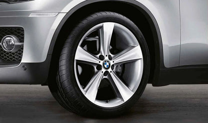Star di progettazione dei pneumatici in lega 128 OEM 36116775654 per BMW E60, E60N. BMW originale.