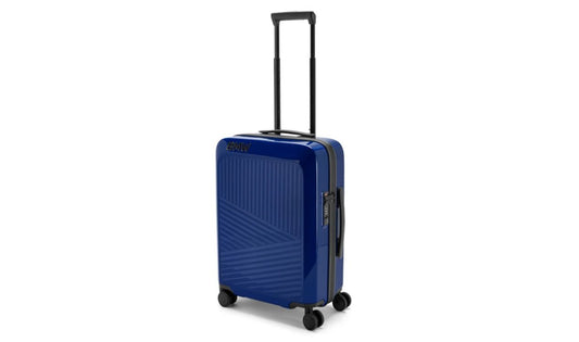Maleta de cabina rígida azul OEM 80225B319B6 para BMW. Diseño Trinity con logotipo 3D, ruedas dobles 360º, cremallera impermeable y TSA. Ideal para viajes. Original BMW.