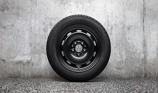 Rueda completa de invierno 175/65 R15 88H con llanta de acero negra OEM 36112460621 para MINI F55, F56, F57, Cooper, One, Cabrio… y más. Original MINI.
