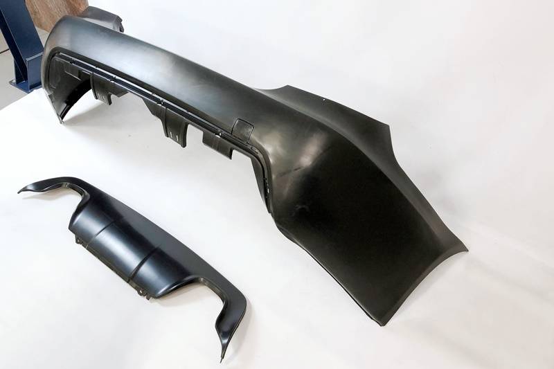 Kit De Carrocería BMW E60 04-09 Look M-Tech 2 Salidas