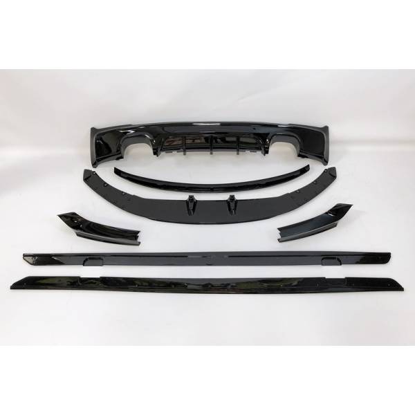 BMW F22 / F23 M Performance Bodykit Schwarz glänzend