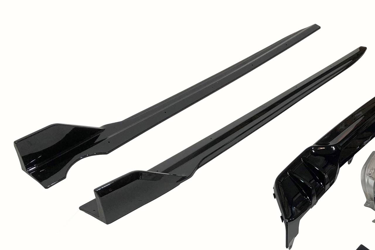 Kit De Carrocería BMW G05 X5 LCI 2023+ Look M Performance Brillante Negro