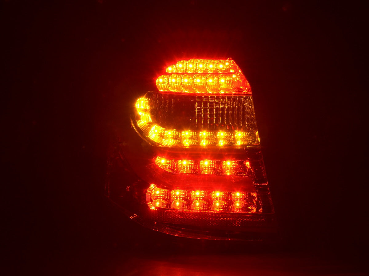 LED BMW Rear Pilots Series 1 E87/E81 3/5 doors 04-06 Transparent/red