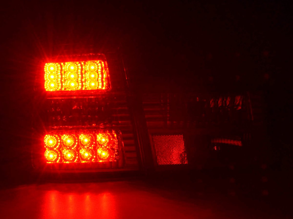 Juego De Luces Traseras Led Bmw Serie 5 Tipo E34 88-94 Transparente / Rojo Lights > Rear/tail Lights