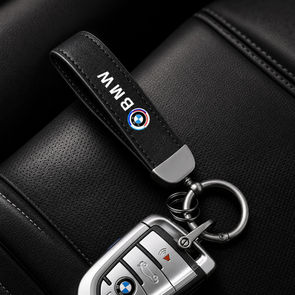 Llavero BMW 50 Aniversario Negro con Aro Metálico - lifestyle_objeto Escena 5